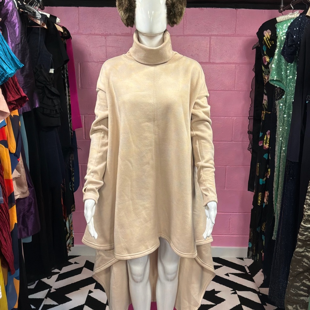 AKIRA Beige Ivory High/Low Turtleneck